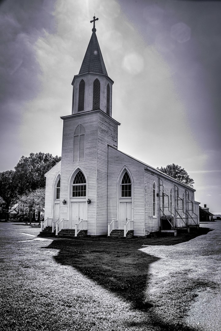 White church under a bright Southern sky